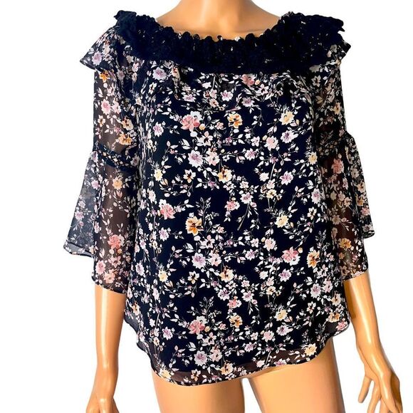 💋Bundle 4 items for $20. Add items💋 to a bundle - Picture 3 of 13